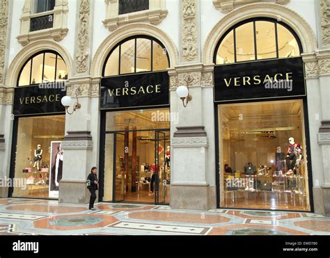 outlet versace torino